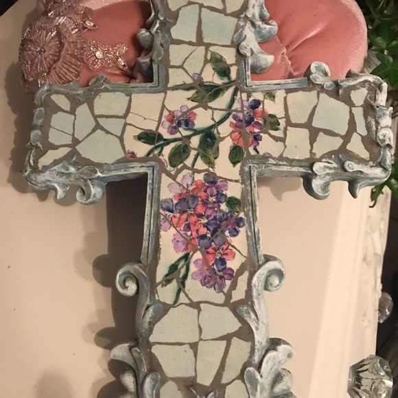 Precious vintage floral cracked tile Cross. - Picture 5 of 6